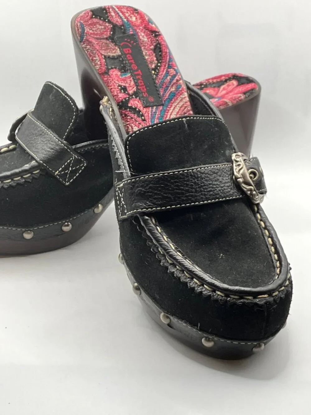 BareTraps Studded Platform Clogs Black Suede Size 8.5 heel 3.5-in Like New